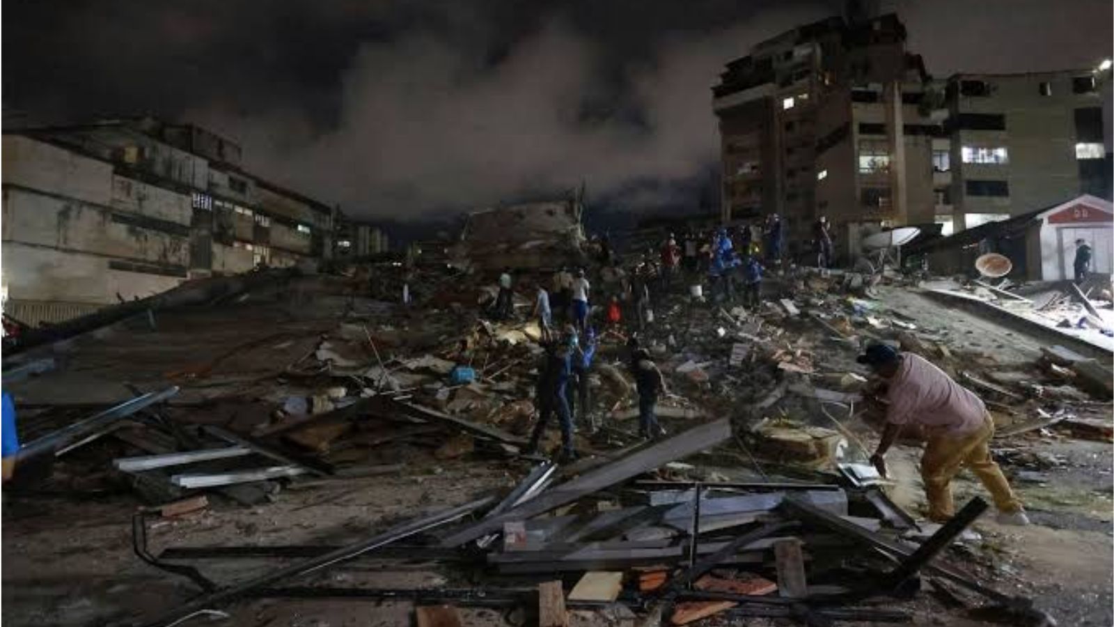 Venezuela earthquakes leave 164 dead and 971 injured as search for survivors continues