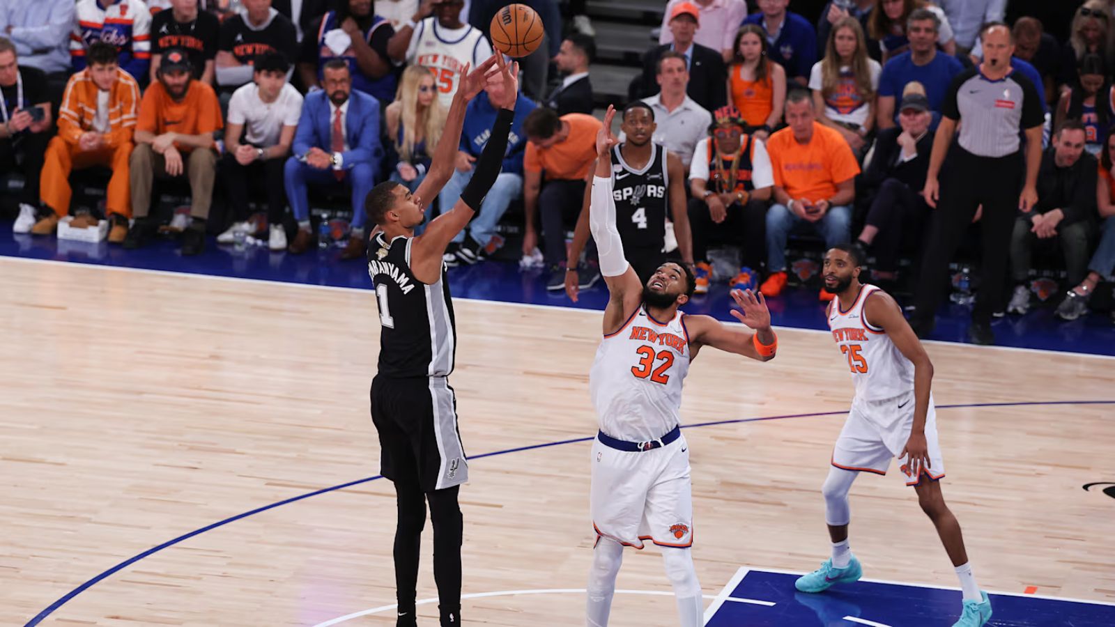 Wembanyama keeps the Spurs alive and cuts the Knicks' lead in the NBA Finals