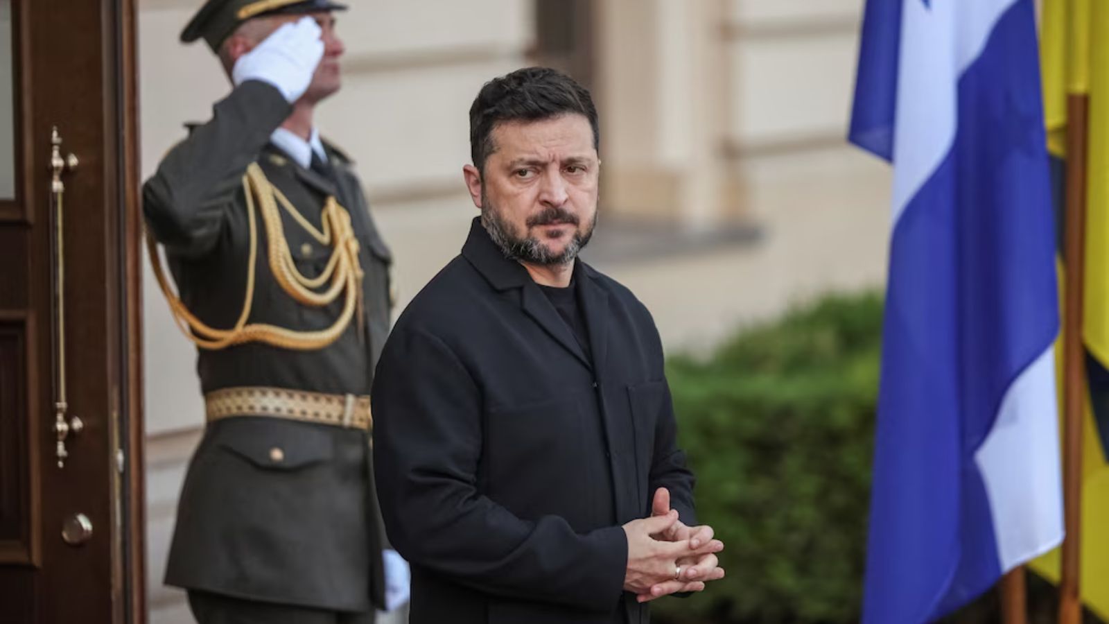 Zelensky returns polish decoration and reaffirms his commitment to dialogue
