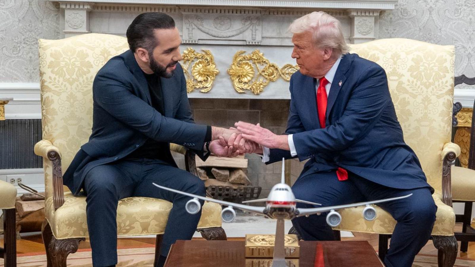 Trump and Bukele strengthen their alliance in a key white house meeting