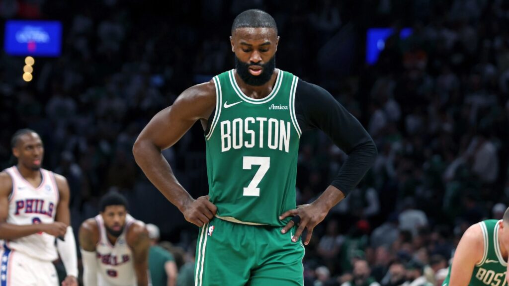 Jaylen Brown ends his Boston chapter and embraces a new challenge in Philadelphia Jaylen Brown with his hands on his hips and a sad expression after being defeated by his current team, the Philadelphia 76ers