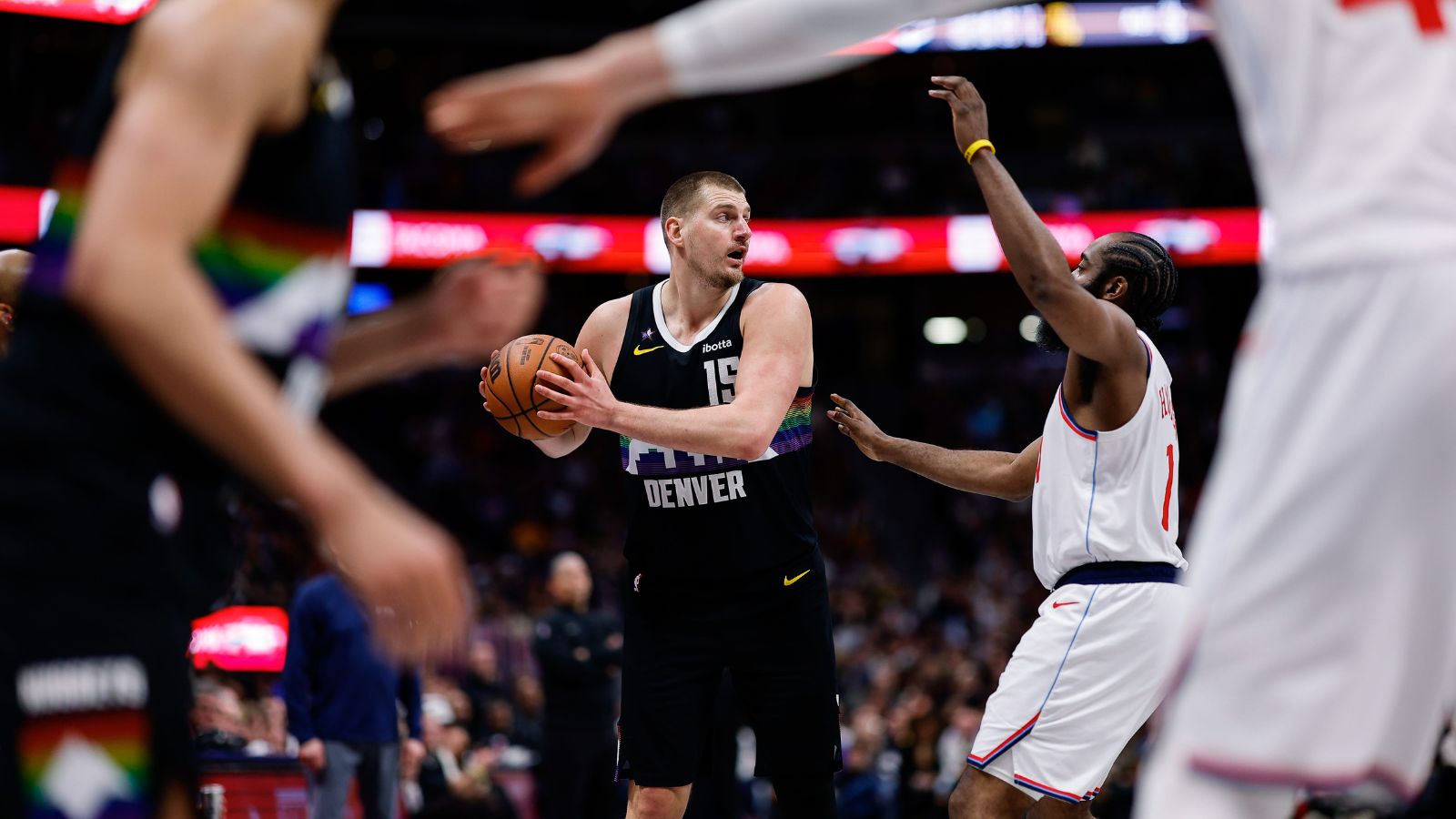 Denver locks down Jokic and sends a warning to the rest of the NBA