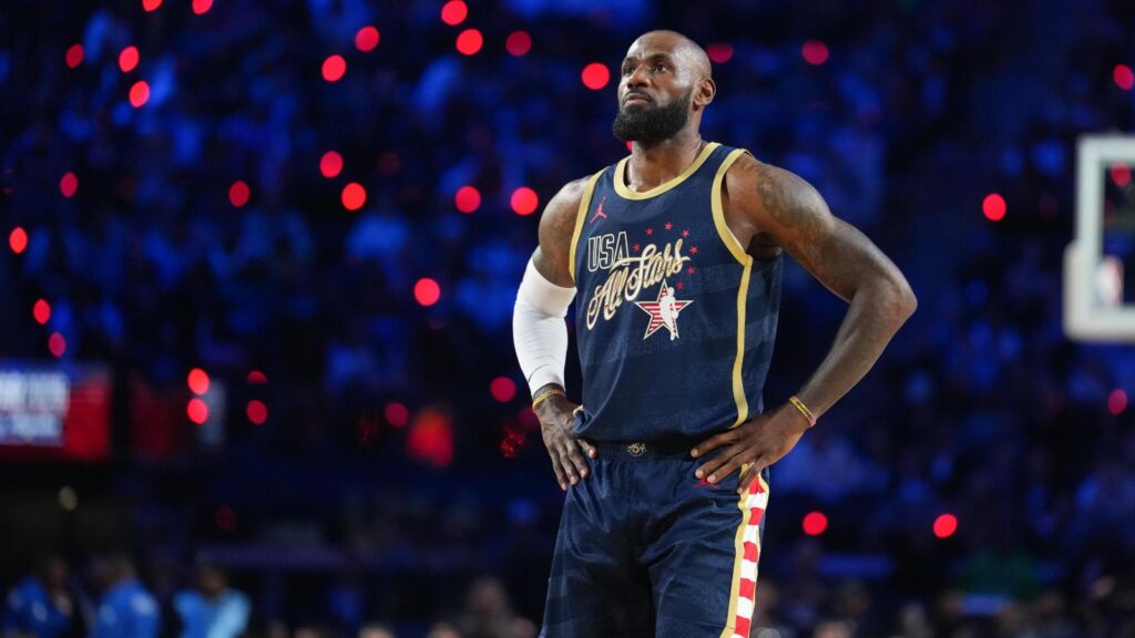King LeBron looking up at the sky while wearing this year's NBA All-Star Game uniform