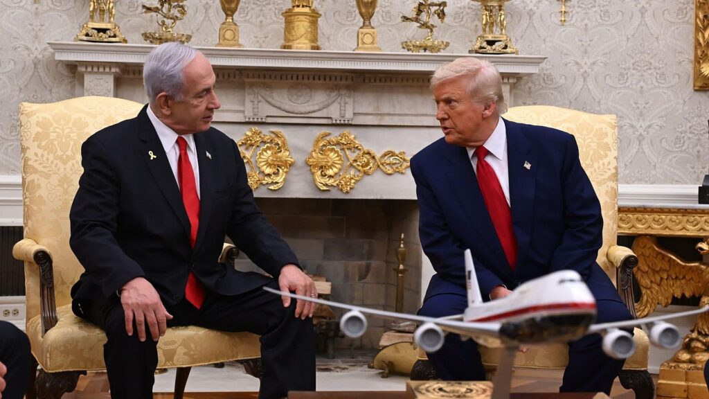 Netanyahu and Trump reaffirm their commitment to prevent Iran from obtaining nuclear weapons "Both leaders of powerful nations having a conversation at the White House