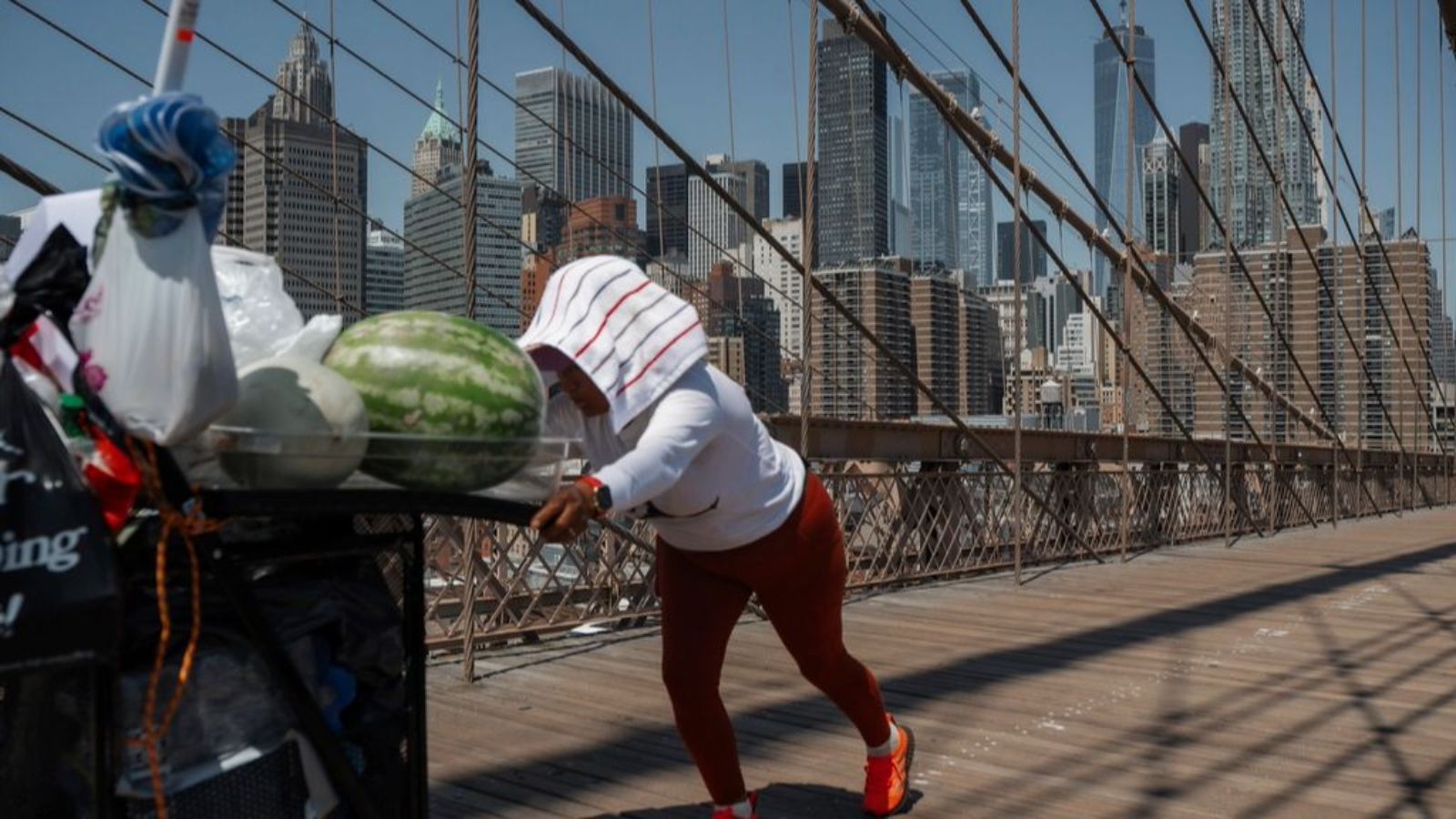 New York declares maximum alert as historic heat wave sweeps the city New York declares maximum alert as historic heat wave sweeps the city