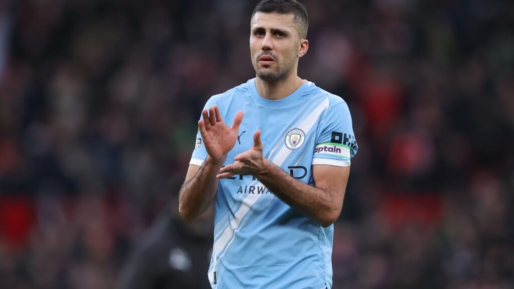 Rodri to undergo back surgery, raising concerns at Manchester City ahead of the new season The Spanish player applauding the fans after a victory with his club, Manchester City