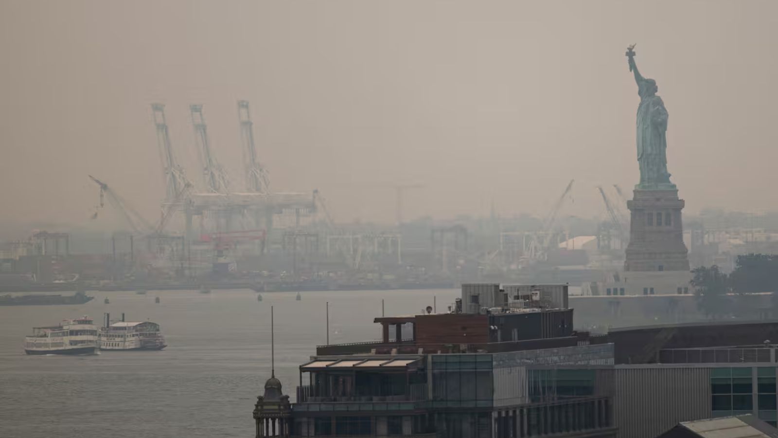 A massive smoke cloud puts northern United States on alert A massive smoke cloud puts northern United States on alert