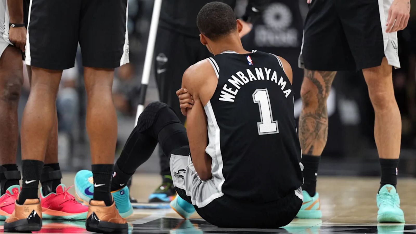 Chris Bosh sends a strong warning to Victor Wembanyama about blood clots Chris Bosh sends a strong warning to Victor Wembanyama about blood clots