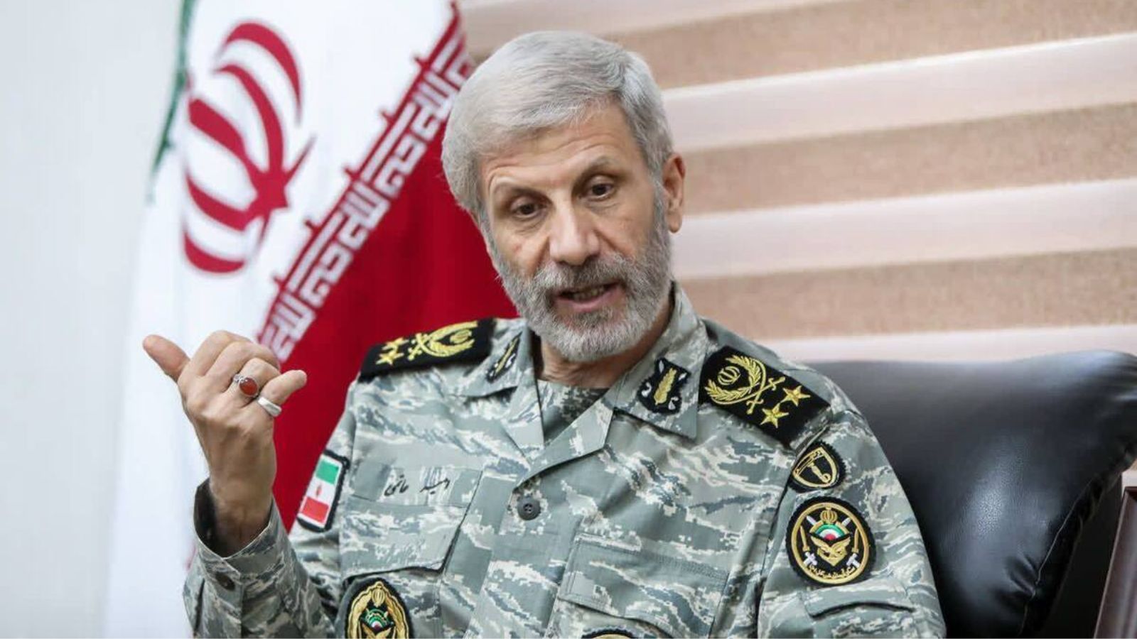 Iran offers $30,000 for United States soldiers and calls on Washington to leave the Middle East Iran offers $30,000 for United States soldiers and calls on Washington to leave the Middle East