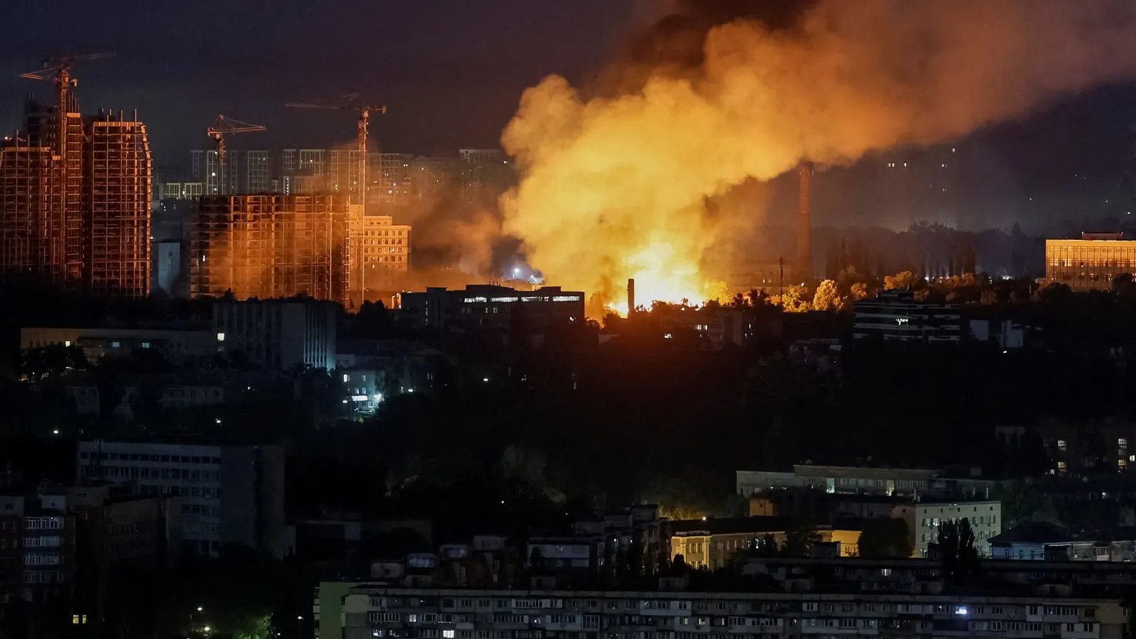 Russian attack on Kyiv leaves at least 16 dead and more than 40 injured Russian attack on Kyiv leaves at least 16 dead and more than 40 injured