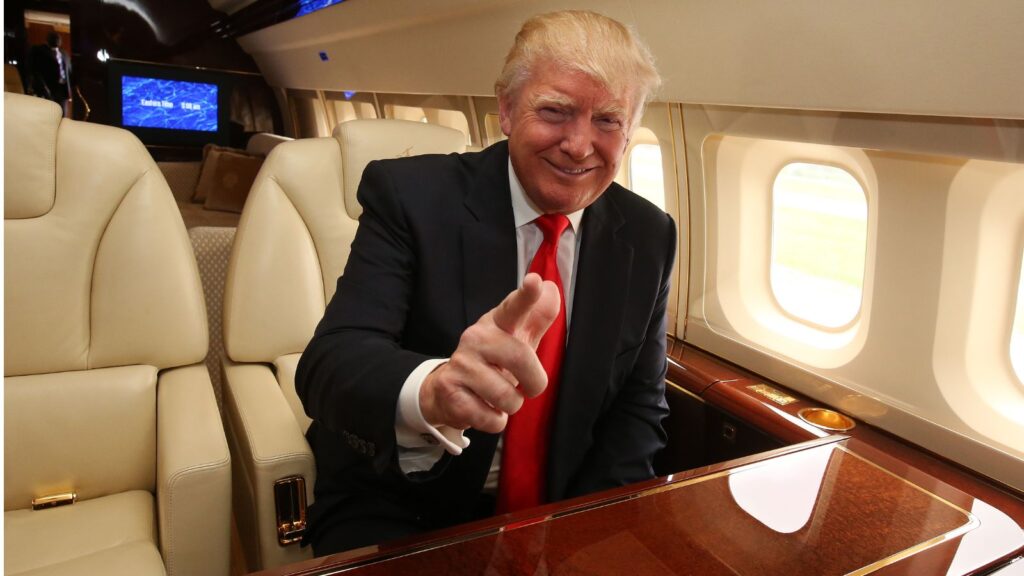Secret operation to protect Donald Trump in Turkey: Israel issued the warning Trump sitting on his presidential plane while smiling