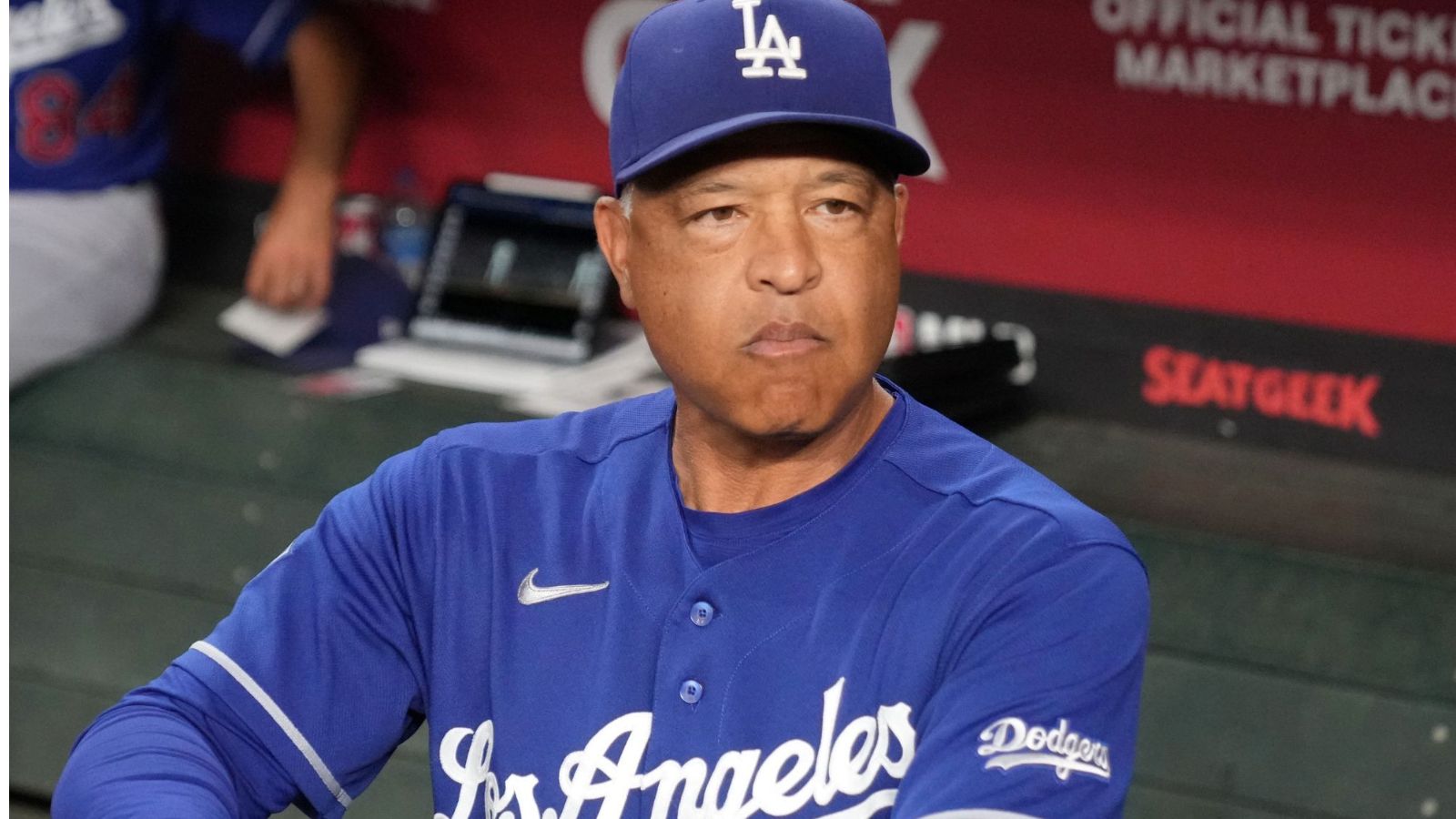 Dave Roberts sounds the alarm for the Dodgers: Offense and defense raise concerns ahead of the playoffs