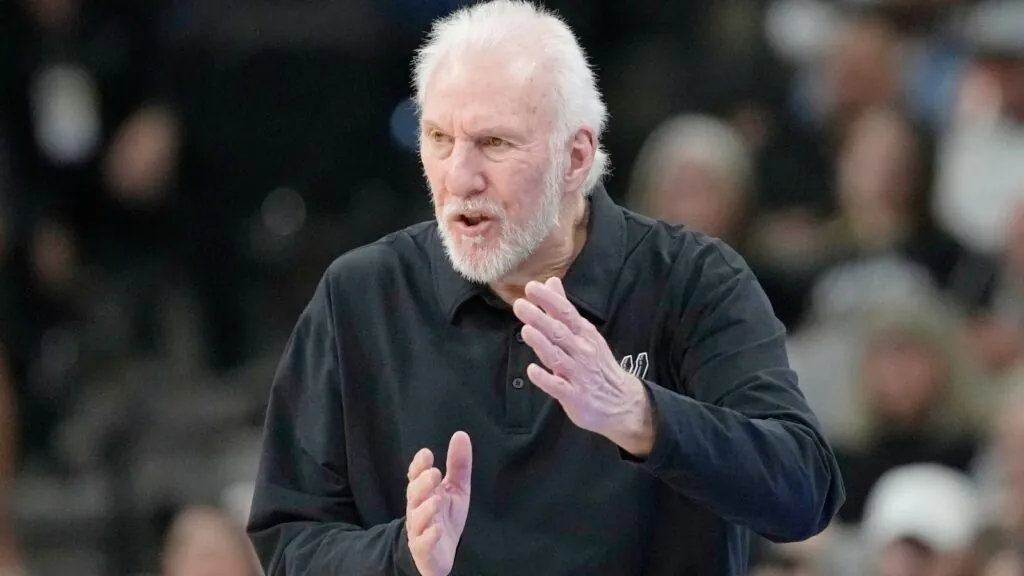 The legendary coach giving instructions during a Spurs game
