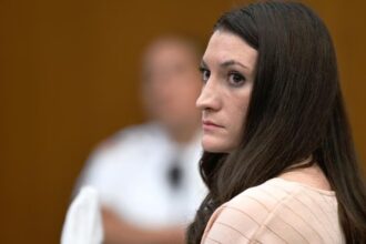 Lindsay glancing sideways during one of her trials