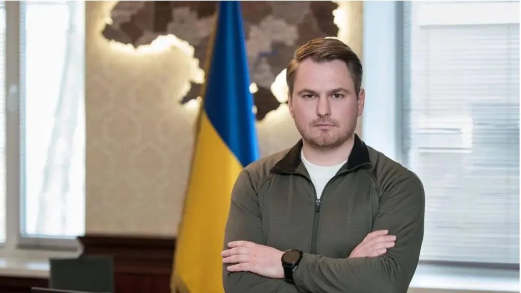 Zelensky suspends Ukraine’s Prosecutor General amid fraudulent call center scandal The young politician posing in a bedroom with a Ukrainian flag behind him
